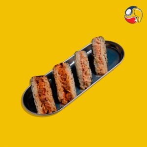 Онигири с тунцом