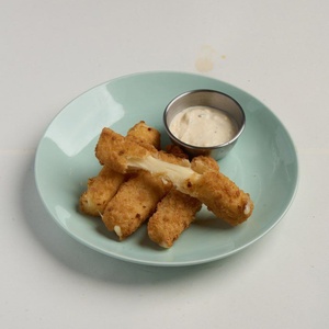 Сырные палочки в кляре